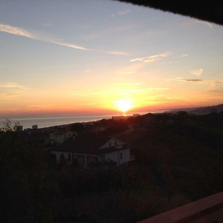 L' Alba Di Alice Apartment Silvi Marina Luaran gambar