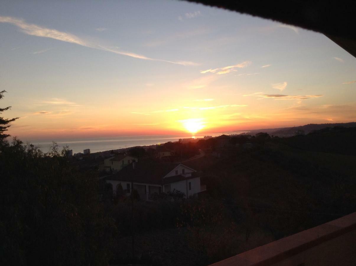 L' Alba Di Alice Apartment Silvi Marina Luaran gambar