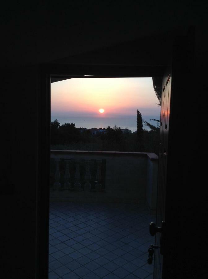 L' Alba Di Alice Apartment Silvi Marina Luaran gambar